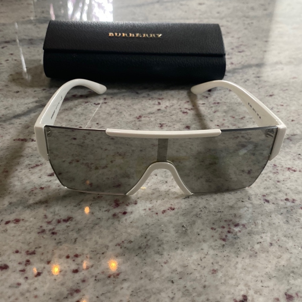Burberry Sunglasses